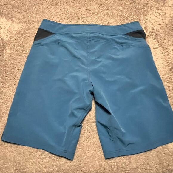 5.11 Tactical Shorts Mens 34 Board Shorts Beach Swim Trunks Unlined Stretch Blue - Picture 3 of 10